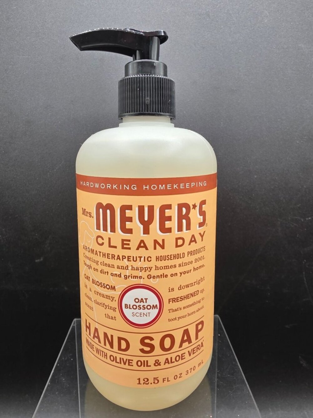 Mrs. Meyers Clean Day Oat Blossom Hand Soap 12.5 Fl Oz Made With Olive Oil & Alo